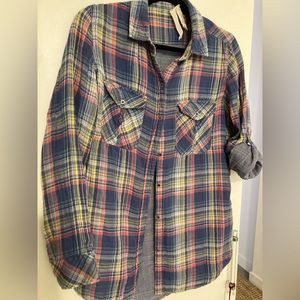 Seven7 long sleeve/roll up sleeve button up shirt/ women’s blouse